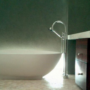 Freeman Rim bathtub